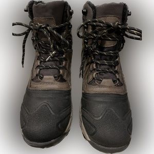 Mens waterproof insulated boots 9 M